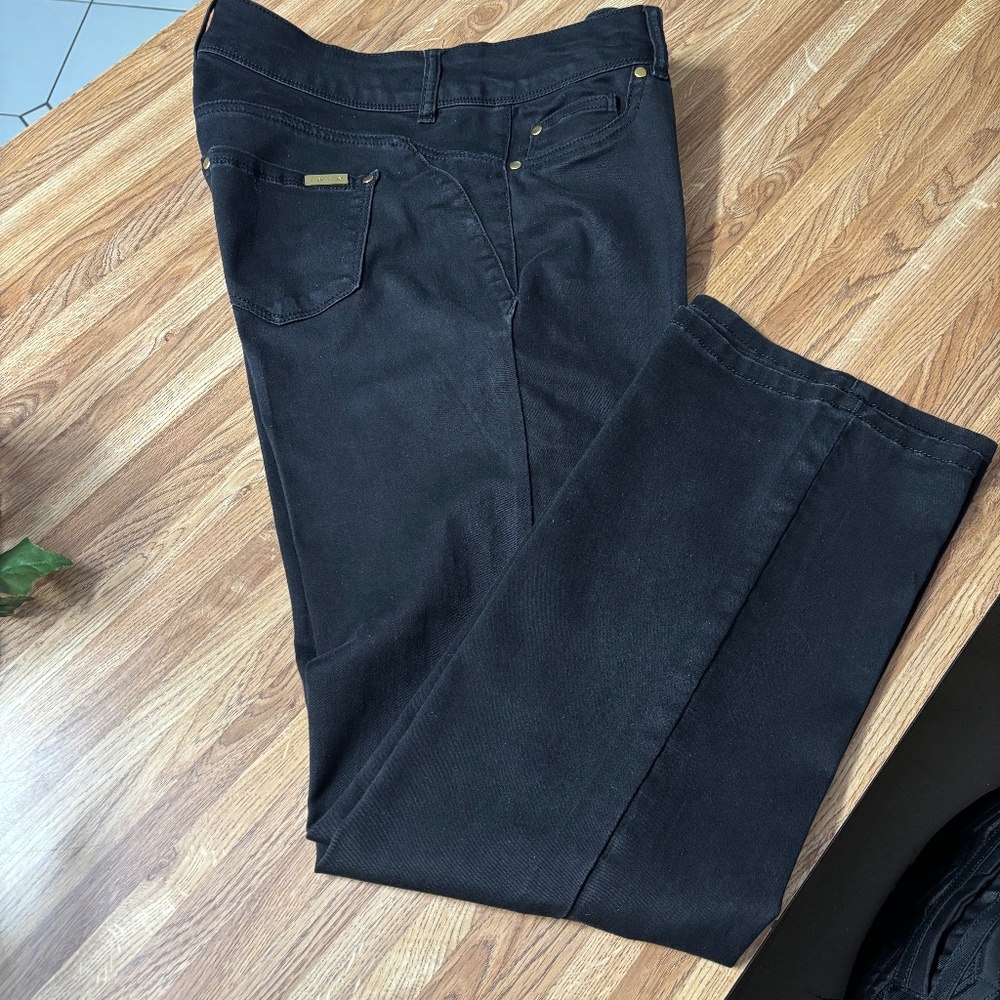 LIGHT WEIGHT JEANS
